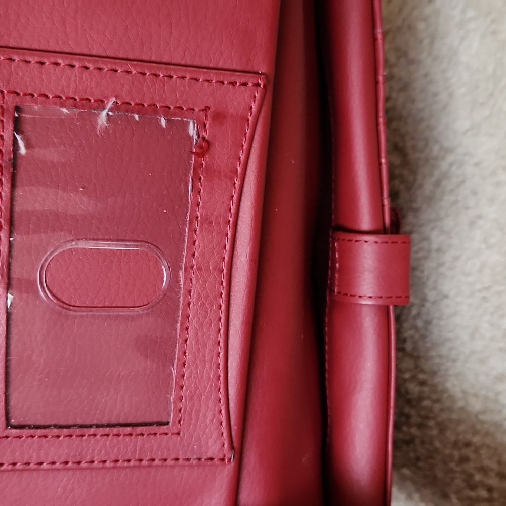 Red Wallet - Picture 5 of 10